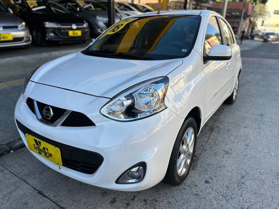 NISSAN MARCH 1.6 SV 16V FLEXSTART 4P XTRONIC NISSAN MARCH 1.6 SV 16V FLEXSTART 4P XTRONIC